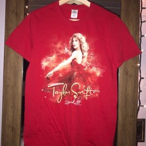 Original Taylor Swift Speak now tour red T-shirt